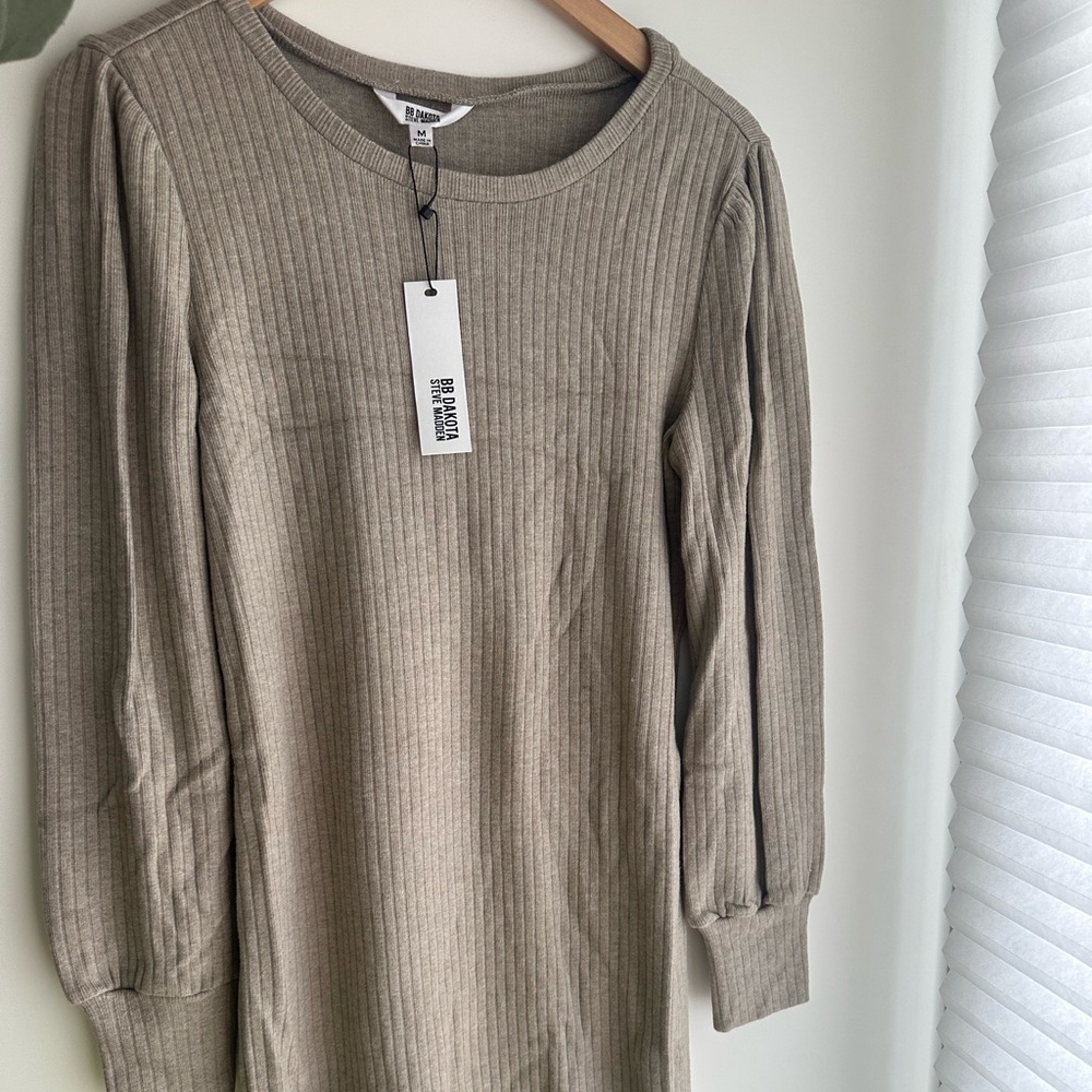New with tags- Steve Madden Ribbed Long Sleeve Dress